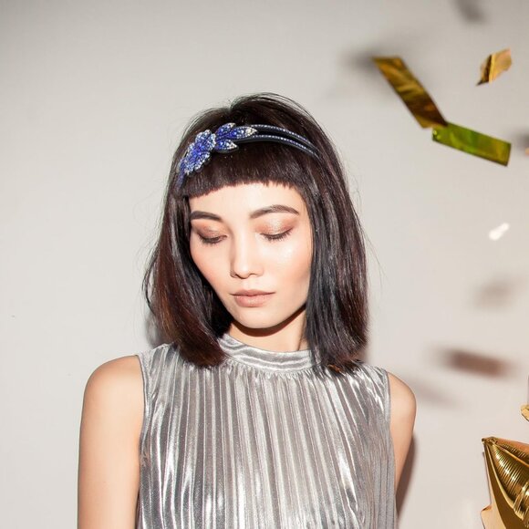 Sparkly Rhinestone Hair Hoop with Teeth Comb Non Slip Wide Headband for Women - Picture 2 of 9